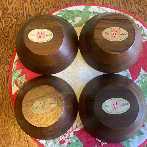 Vermilion Walnut Salad Bowls - Picture 7 of 11